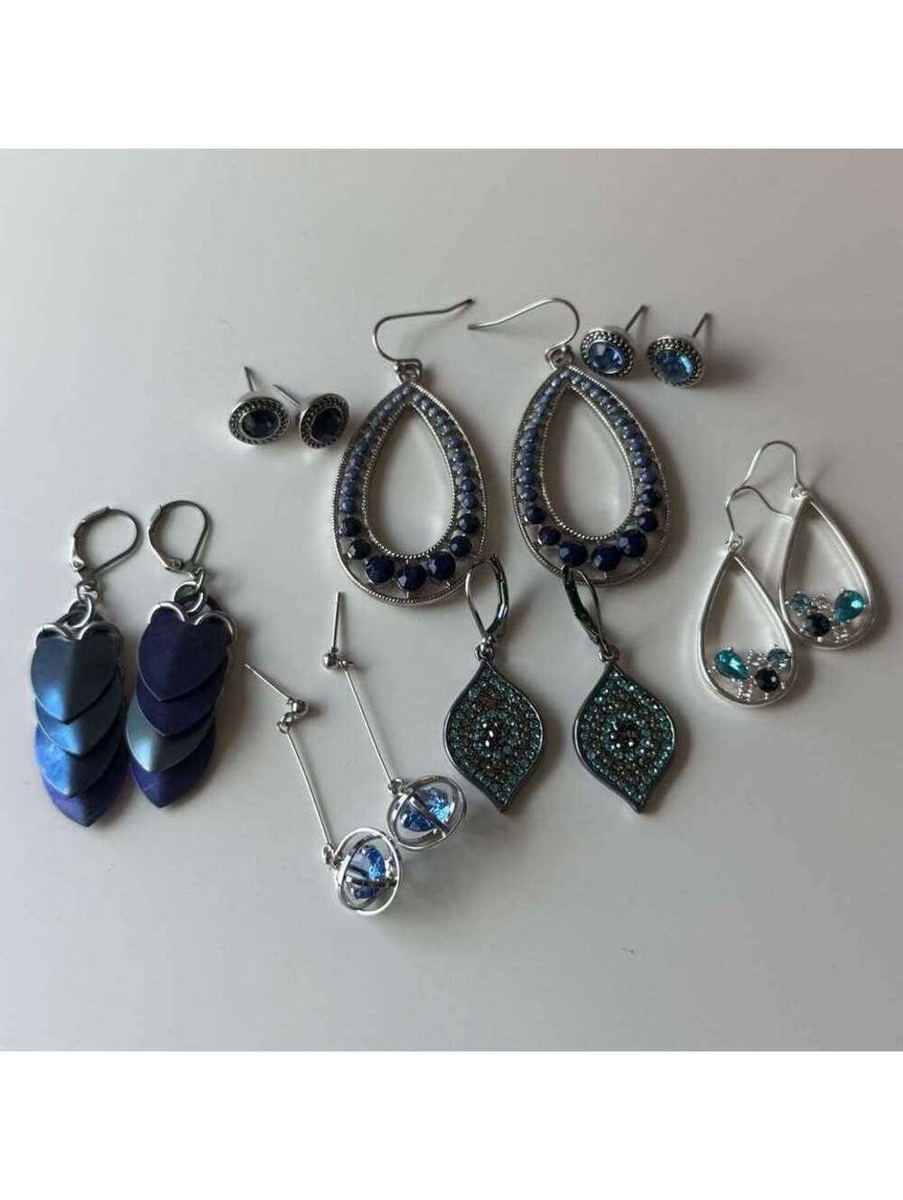 Set Lot of 7 Blue and silver tone earrings